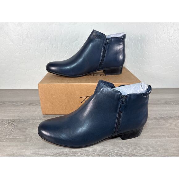 Trotters Smooth Leather Side Zipper Major Bootie, Navy Blue Women’s Size 12- NIB - Picture 2 of 7